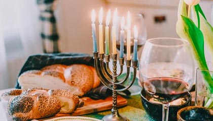 九游APP官网-曼城中场连续进球，展现强大实力，曼城中场核心是谁