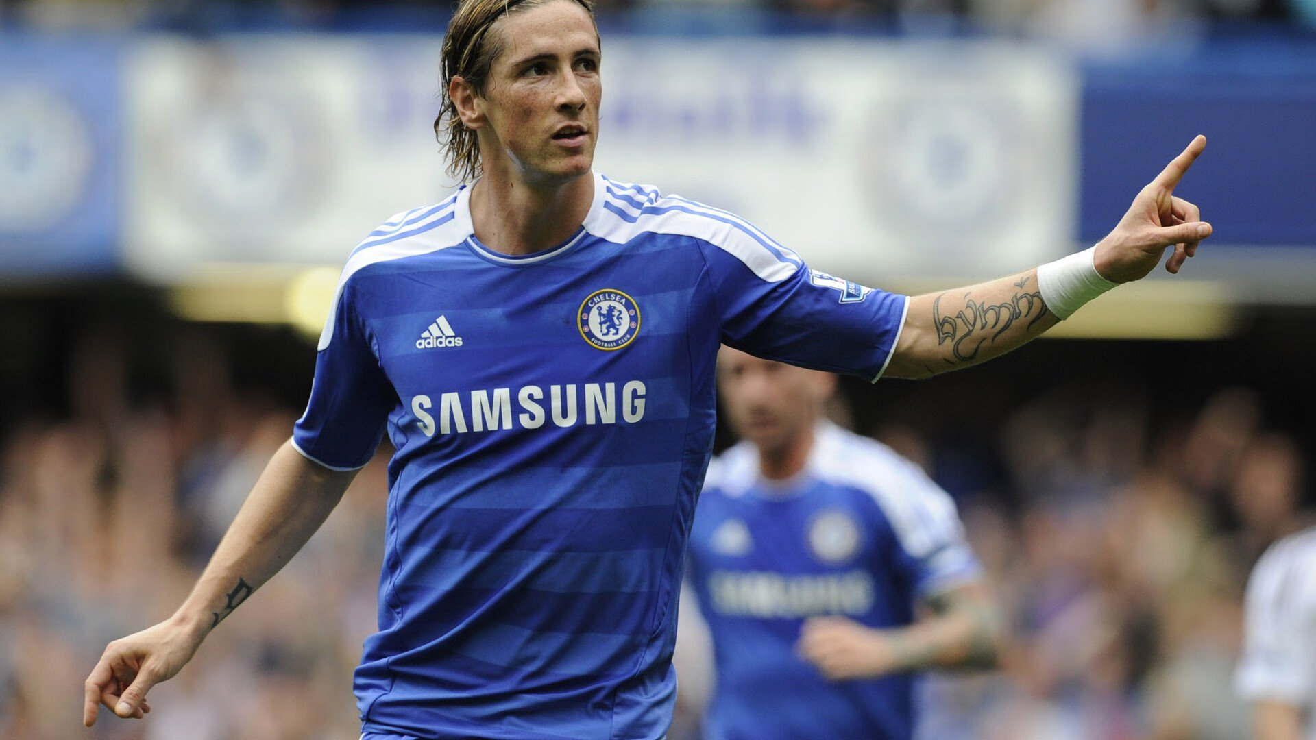 快船击败雄鹿,常规赛巅峰对决中乔治罚球绝杀,快船乔治伤情